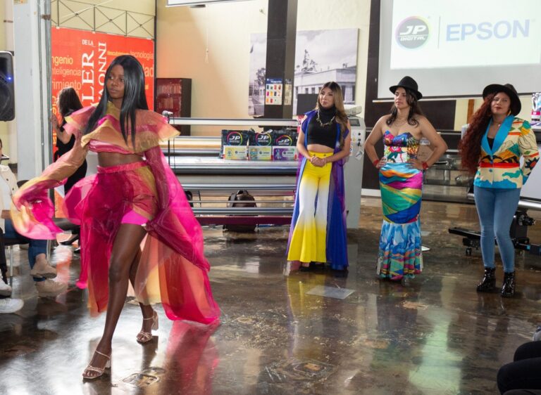 Colores del Ecuador: Diseño e Innovación Textil