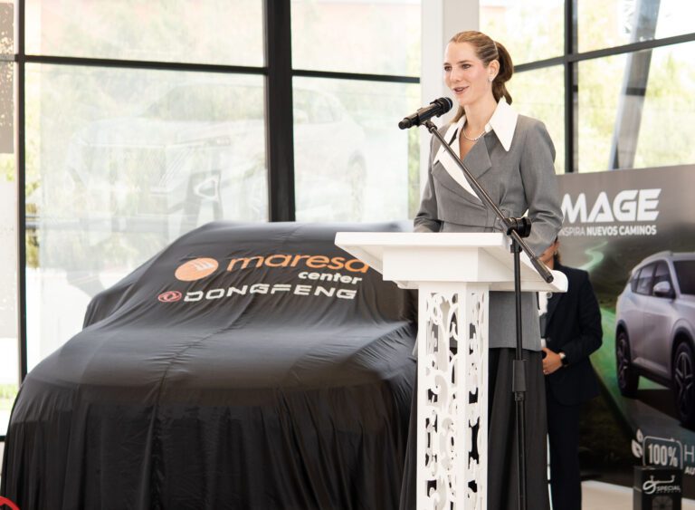 Corporación Maresa representante oficial de la Marca Dongfeng en Ecuador, entregó un vehículo en beneficio de las acciones de Fundación ANA que lidera la primera dama Sra. Lavinia Valbonesi de Noboa