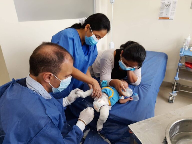 Día Mundial del Pie Equino Varo, tratamiento gratuito y de alta calidad en Ecuador