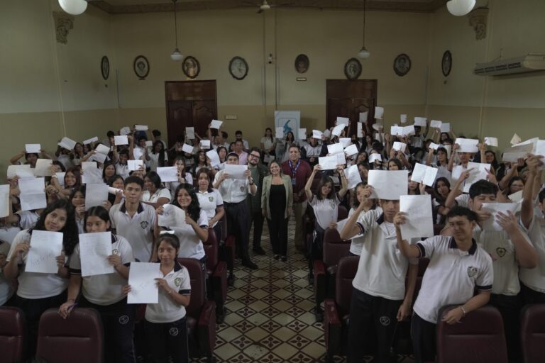 HISTORIAS FILMADAS POR JÓVENES LLEGAN AL COLEGIO RITA LECUMBERRI Y ABREN CONVERSACIÓN SOBRE RIESGOS Y EMPATÍA